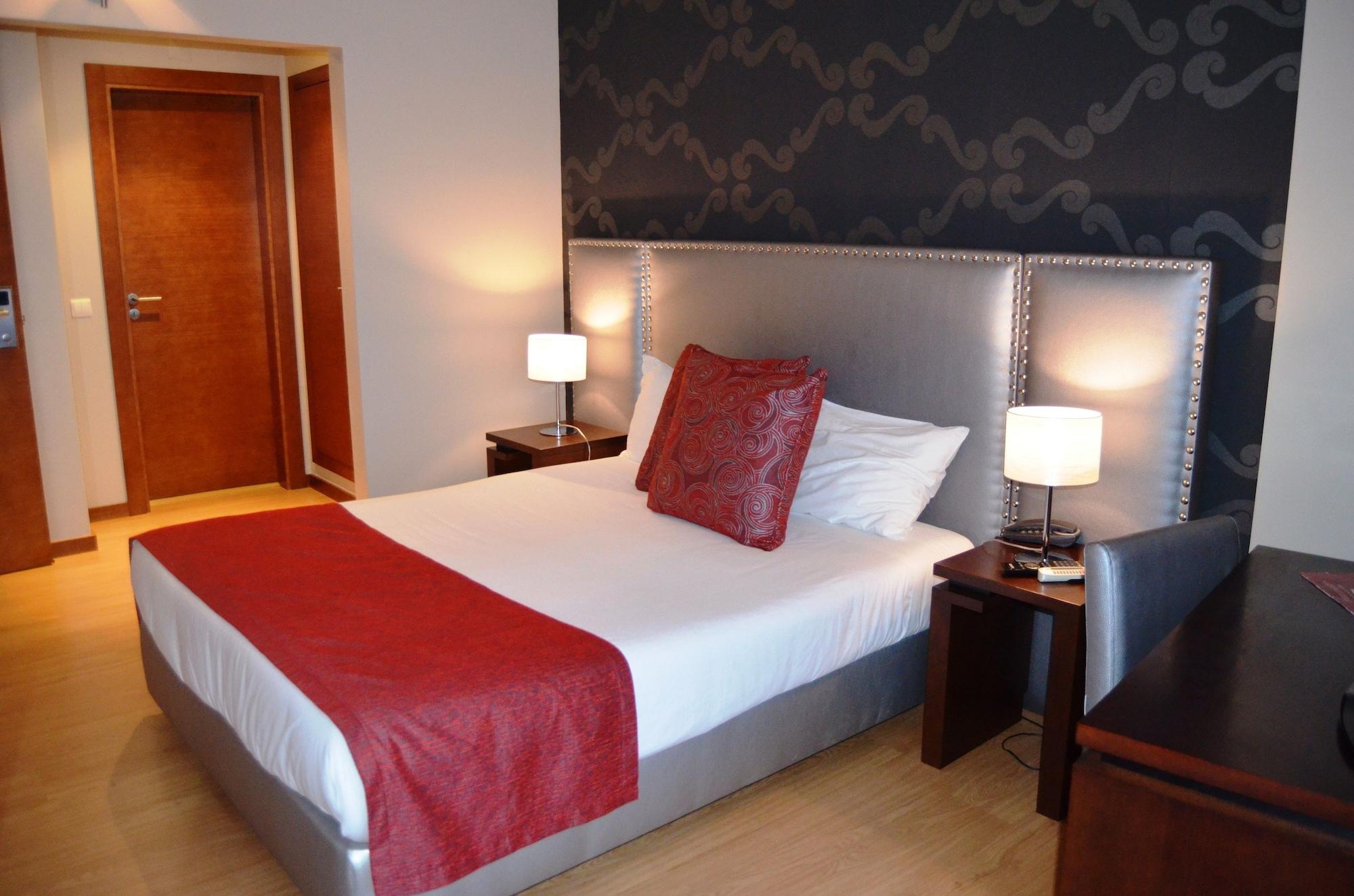 Hotel Torres Novas Buitenkant foto