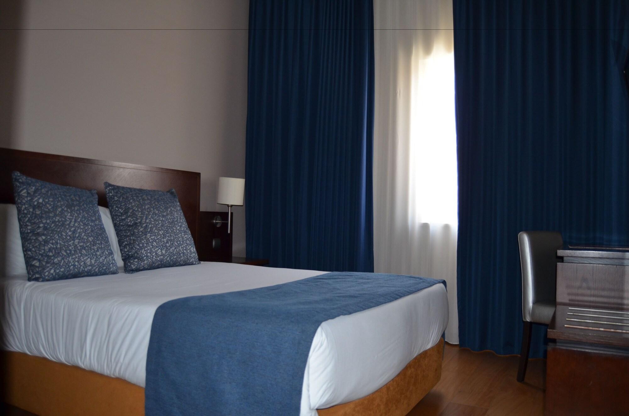 Hotel Torres Novas Buitenkant foto