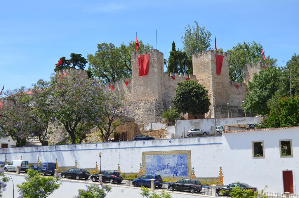 Hotel Torres Novas Buitenkant foto
